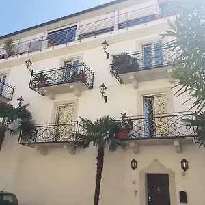 Апартаменты Rodeo Drive, Виареджо